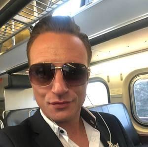 Meet your Posher, Patrick